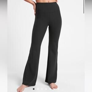 NWOT Athleta Elation Flare Pant Black Size XS Yoga Barre Studio